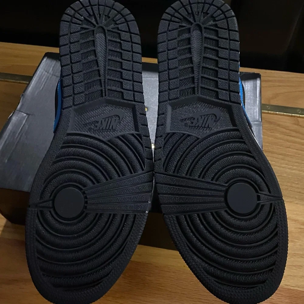 Air Jordan 1 Low Laser Blue - Picture 5 of 8